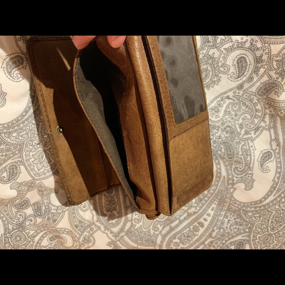 Roots Trifold Tribe Wallet 100% Genuine Leather - Picture 13 of 16